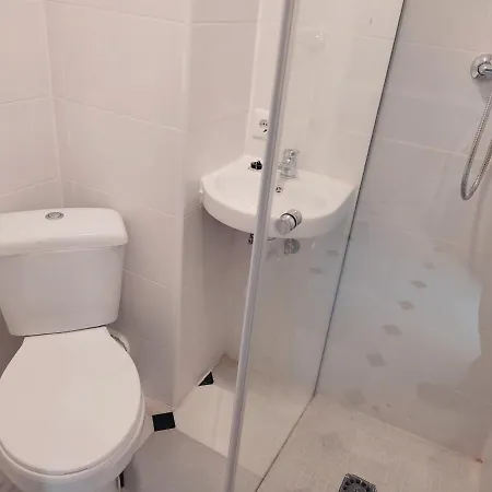 San Basilio's Red House Oda ve Kahvaltı