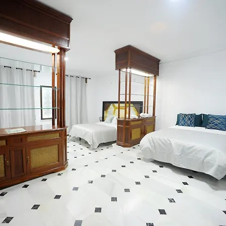 San Basilio's Red House * Cordoba