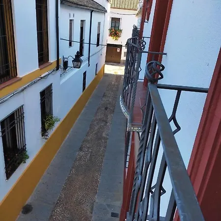 Bed and breakfast San Basilio's Red House