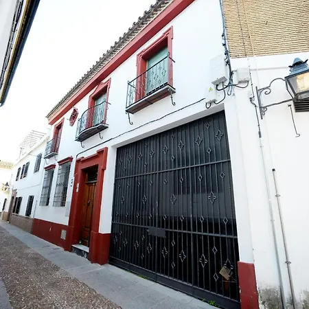 Bed and breakfast San Basilio's Red House *
