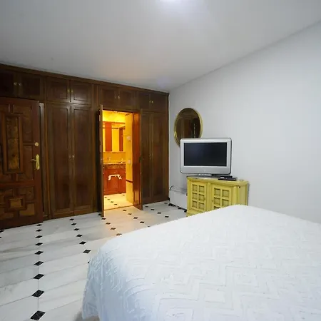 Bed and breakfast San Basilio's Red House *