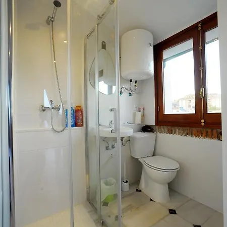Bed and breakfast San Basilio's Red House
